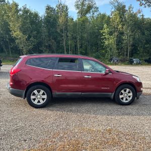 2010 Chevrolet TRAVERSE LT photo 10