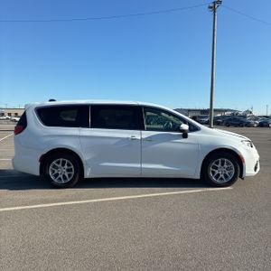 CHRYSLER PACIFICA TOURING L - 10