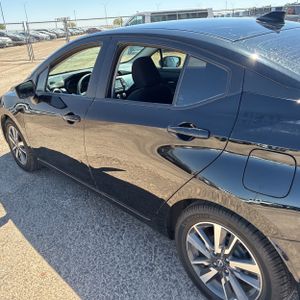 Nissan Versa 1.6 SV Xtronic CVT - 6