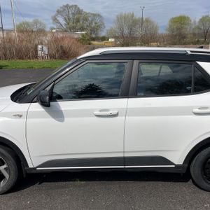 HYUNDAI VENUE LIMITED - 4