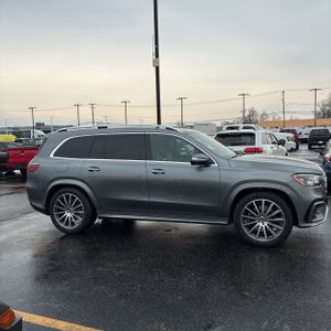 MERCEDES-BENZ GLS - 10