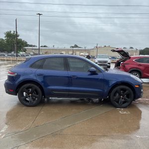 PORSCHE MACAN - 10