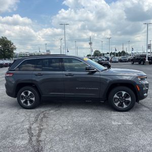 2025 JEEP GRAND CHEROKEE 4XE 照片 10