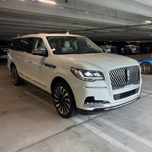 2023 Lincoln NAVIGATOR L BLACK LABEL thumbnail 12