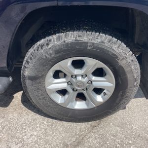 صورة مصغرة 18 لـ 2016 Toyota 4RUNNER SR5