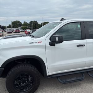 صورة 2 لـ 2024 Chevrolet SILVERADO 1500 ZR2
