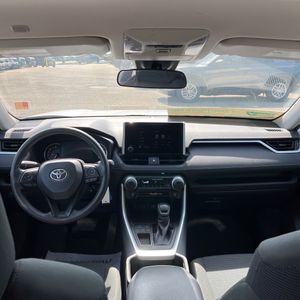 صورة مصغرة 36 لـ 2024 Toyota RAV4 LE