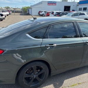 FORD FUSION SE - 9