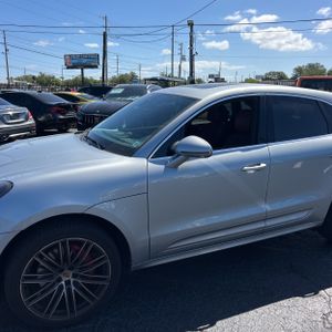 PORSCHE MACAN S - 2