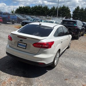 FORD FOCUS TITANIUM - 8