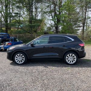 FORD ESCAPE TITANIUM - 3