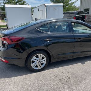 HYUNDAI ELANTRA VALUE EDITION - 9