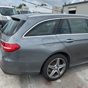 MERCEDES-BENZ E-CLASS - 9