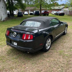 FORD MUSTANG V6 - 8