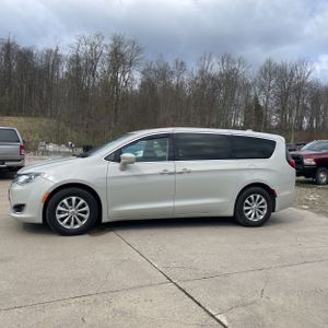 CHRYSLER PACIFICA TOURING - 3