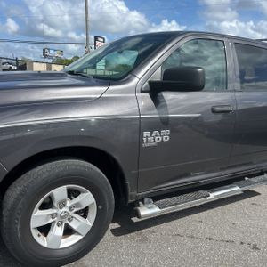 Ram 1500 Classic Express - 2