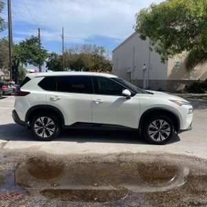 NISSAN ROGUE SV - 10