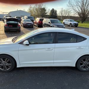 HYUNDAI ELANTRA SEL - 4