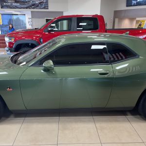 DODGE CHALLENGER - 2