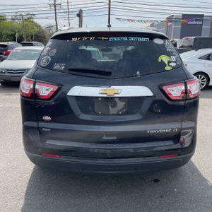 CHEVROLET TRAVERSE LT - 7
