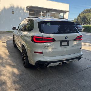 صورة 4 لـ 2021 BMW X5 SDRIVE40I