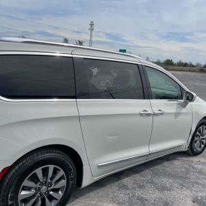 CHRYSLER PACIFICA TOURING L PLUS - 9