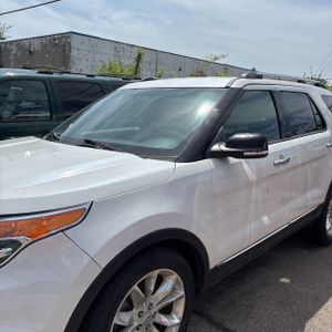 FORD EXPLORER XLT - 2