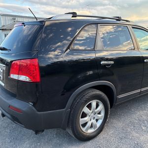 2011 KIA SORENTO LX — фото 9