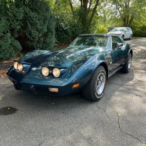 1975 Chevrolet CORVETTE STINGRAY photo 1