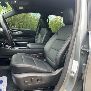 2025 Chevrolet TRAVERSE LT — миниатюра 32