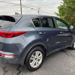 2017 KIA SPORTAGE LX photo 9