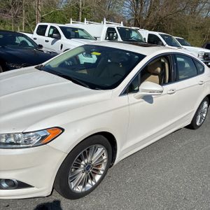 FORD FUSION SE - 2