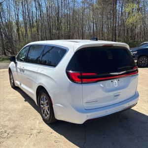 CHRYSLER PACIFICA TOURING L - 5