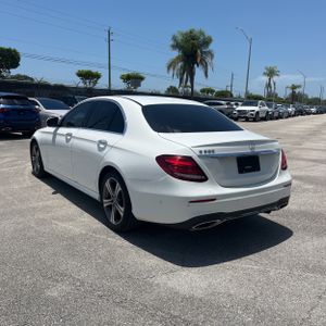 2017 Mercedes-BENZ E-CLASS — фото 5