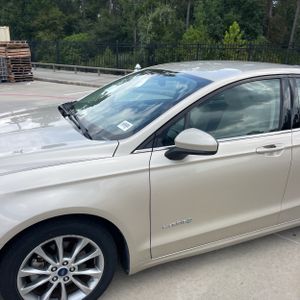 2017 FORD FUSION HYBRID S — фото 2