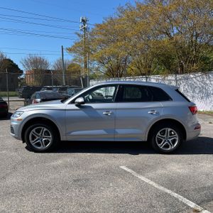 AUDI Q5 2.0T PREMIUM - 3