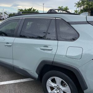 صورة 6 لـ 2021 Toyota RAV4 HYBRID XLE