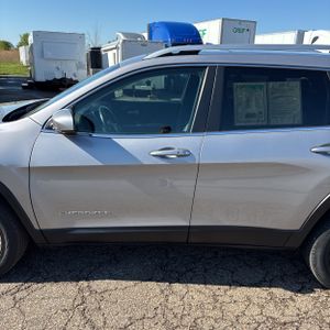 JEEP CHEROKEE LATITUDE PLUS - 4