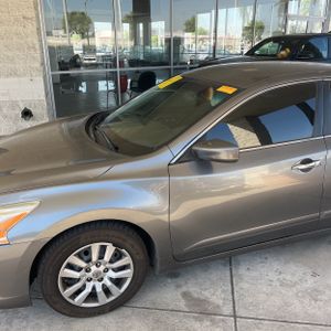 2015 Nissan ALTIMA 2.5 S — фото 2