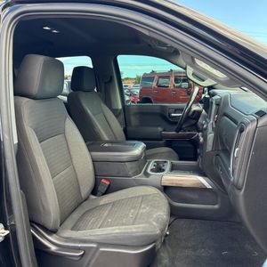 2020 Chevrolet SILVERADO 1500 RST 照片 33