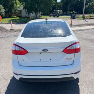 صورة 7 لـ 2016 FORD FIESTA SE