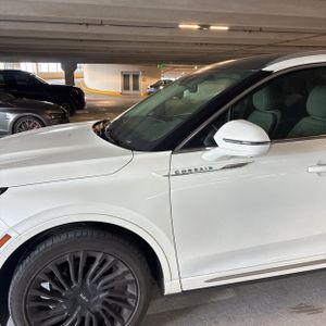 LINCOLN CORSAIR RESERVE - 2