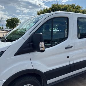 FORD TRANSIT-350 PASSENGER V. XLT - 2