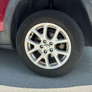 2015 JEEP CHEROKEE LATITUDE — фото 18