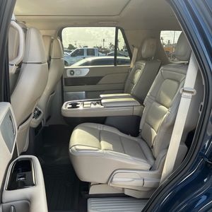 صورة 28 لـ 2018 Lincoln NAVIGATOR RESERVE
