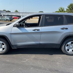 JEEP CHEROKEE SPORT - 4