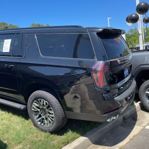 CHEVROLET SUBURBAN Z71 - 6