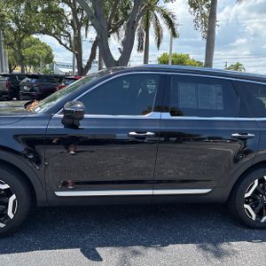 صورة 4 لـ 2024 KIA TELLURIDE S