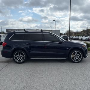 MERCEDES-BENZ GLS - 10