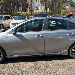 KIA FORTE GT-LINE - 4